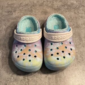 Fuzzy tie dye crocs